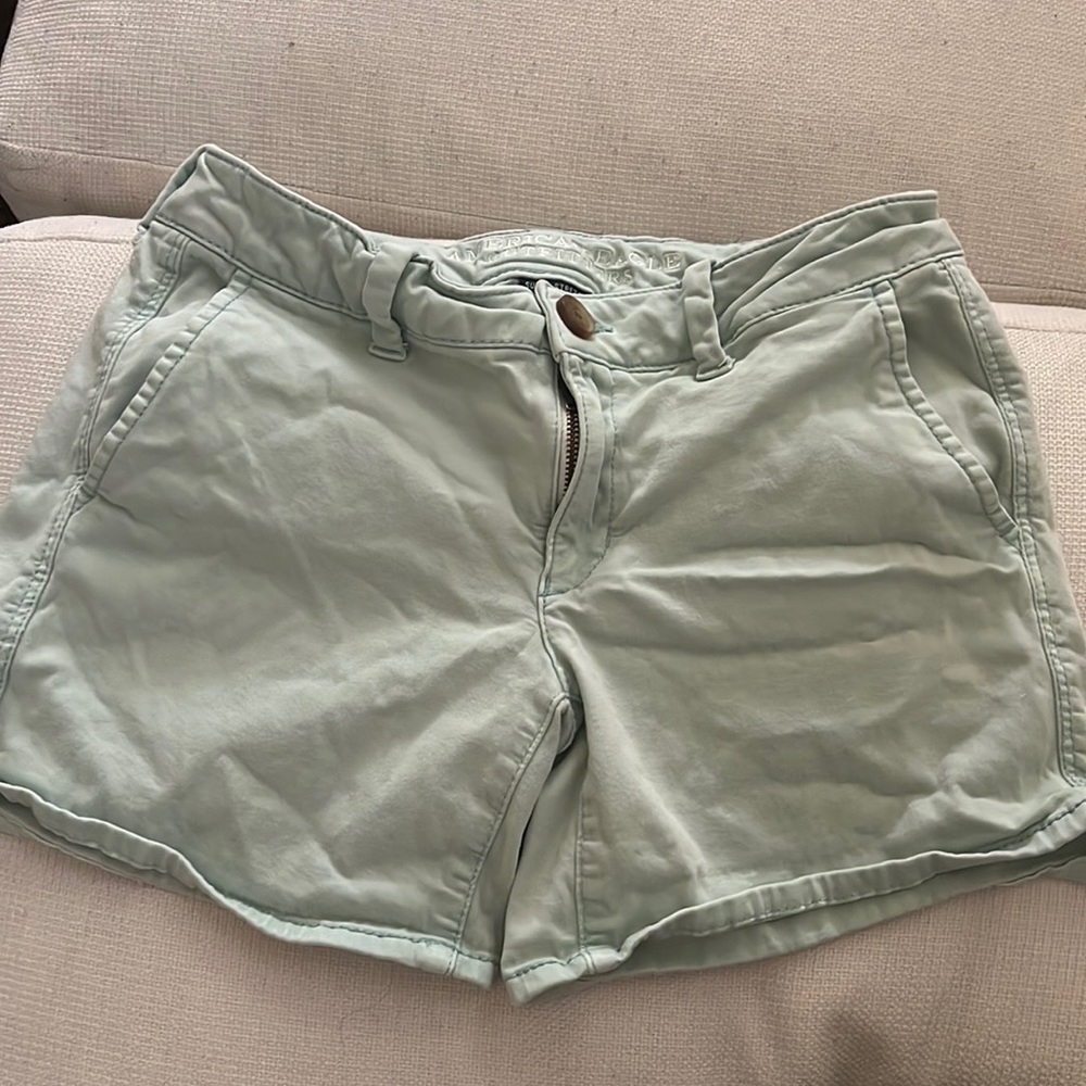 American eagle shorts size 4